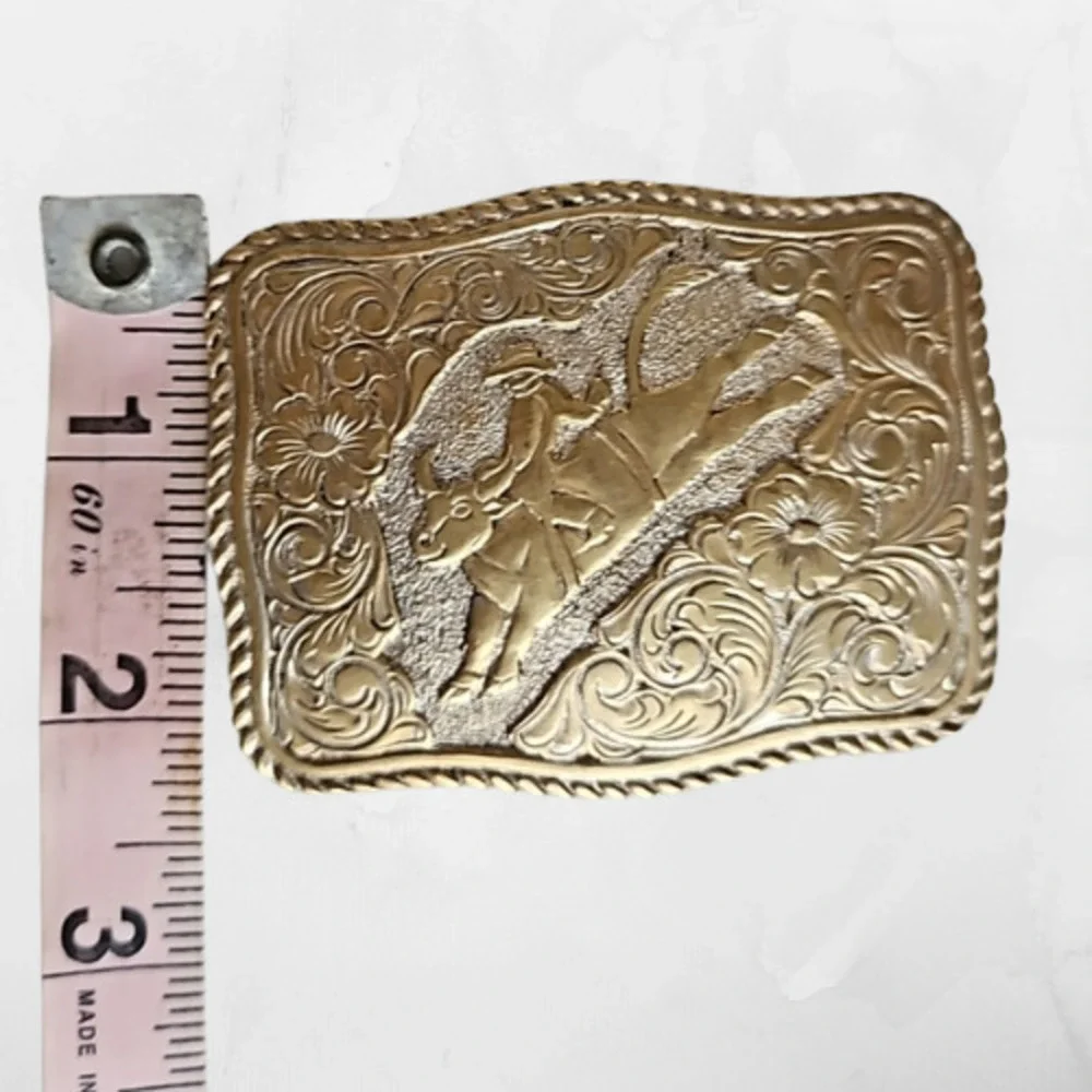 Crumrine Bullrider Buckle Youth or Ladies 3x2 Pre-Owned